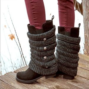 NEW MUK LUKS Alissa Black Winter Boots Water Resistant Faux Suede Black Gray 7